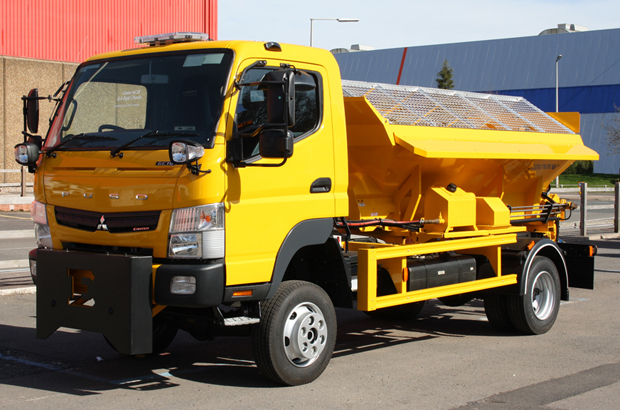 Commercial vehicle with sideguards